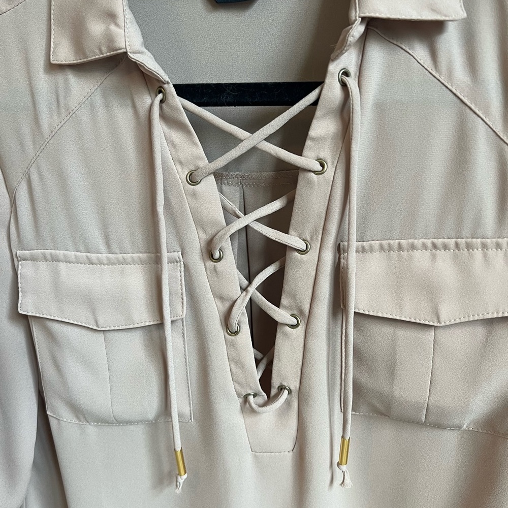 bebe blouse - Picture 2 of 4